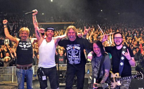 dirty deeds, priest united Bandfoto