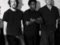 love equals death Bandfoto